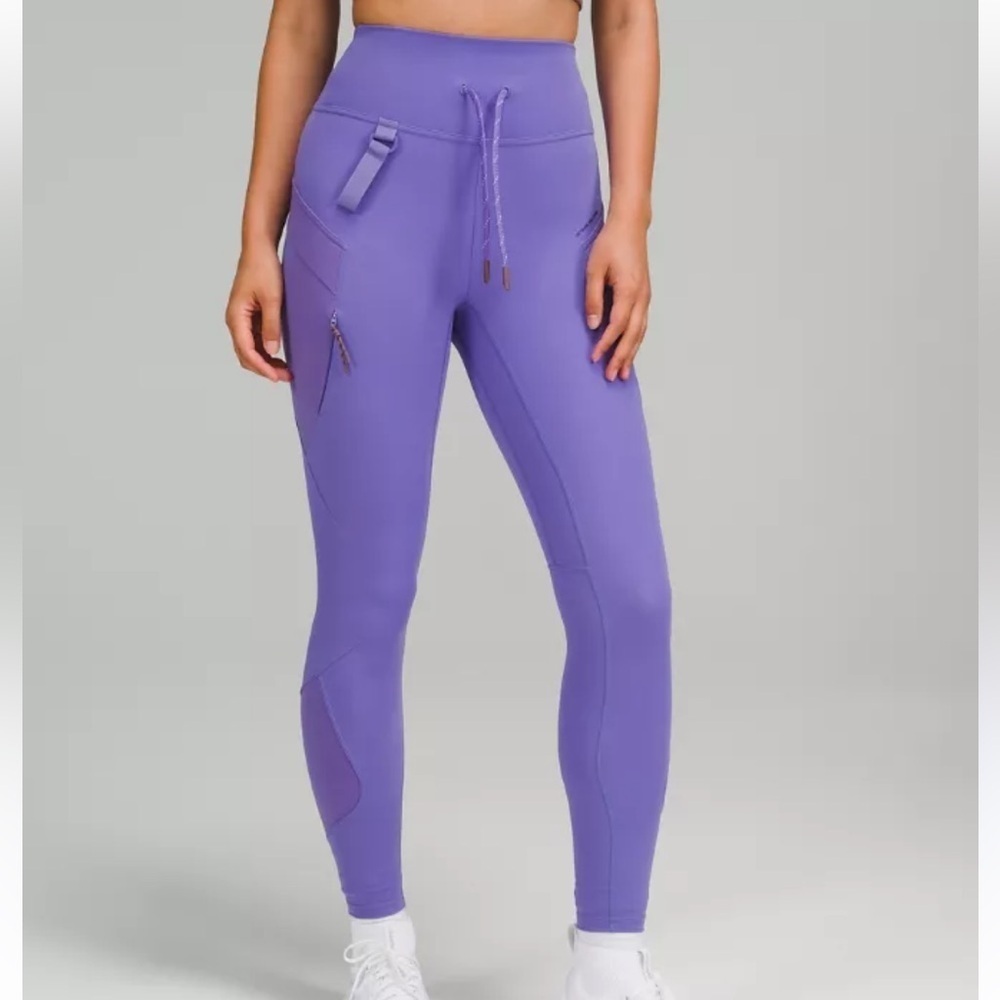 NEW Lululemon Cargo SHR Hiking Tight 24"
Charged Indigo Purple Hiking Tights